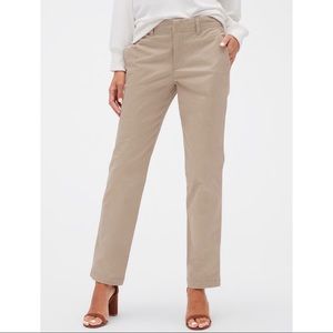 GAP Mid Rise Khakis in Straight Fit